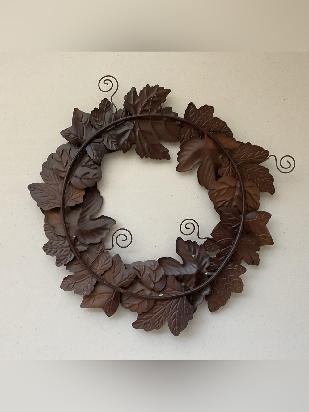 Rustic Brown Metal Leaf Wreath - Home Holiday Decor - Picture 2 of 6